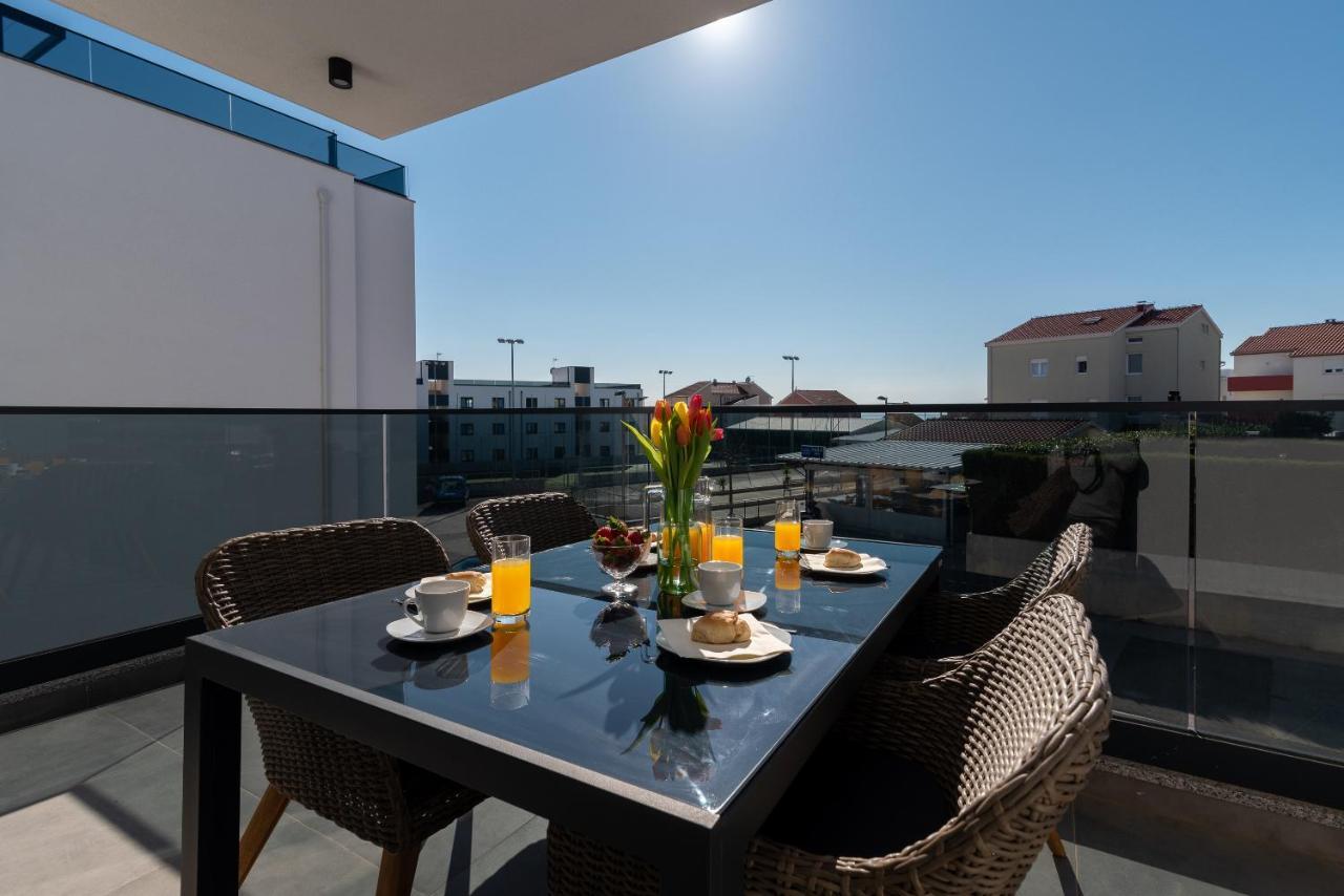 Poolside 2 bedroom ap. MARE Trogir Buitenkant foto