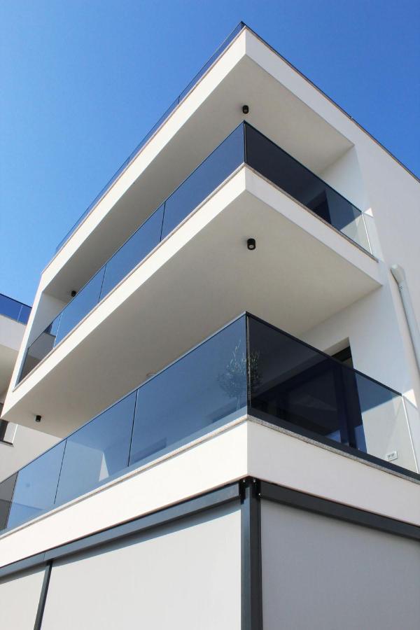 Poolside 2 bedroom ap. MARE Trogir Buitenkant foto